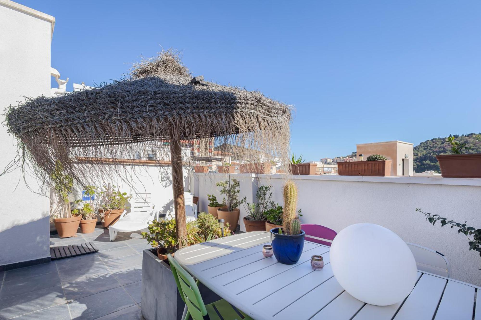 Historic Centre + Rooftop + Parking Málaga Eksteriør billede